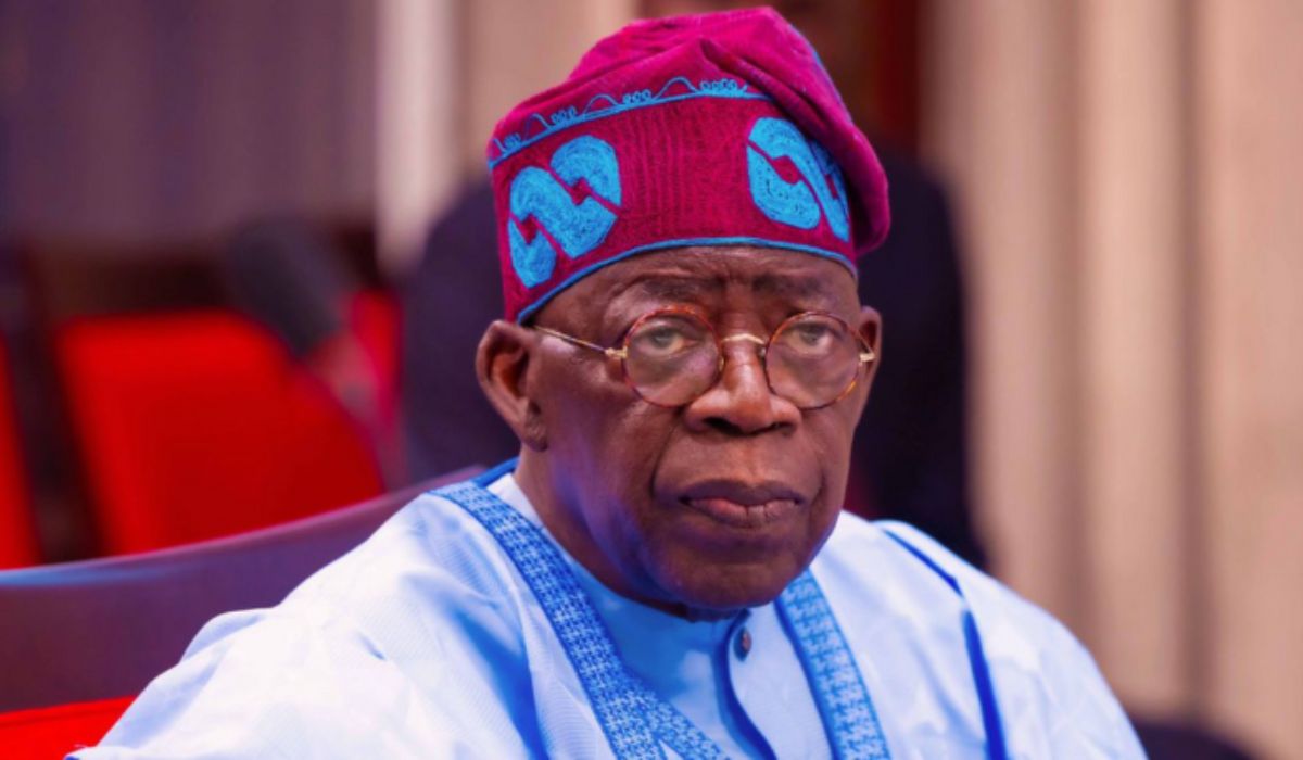 Defection: Tinubu’s Aide, Onanuga Slams Opposition, Defends APC’s Growing Ranks 