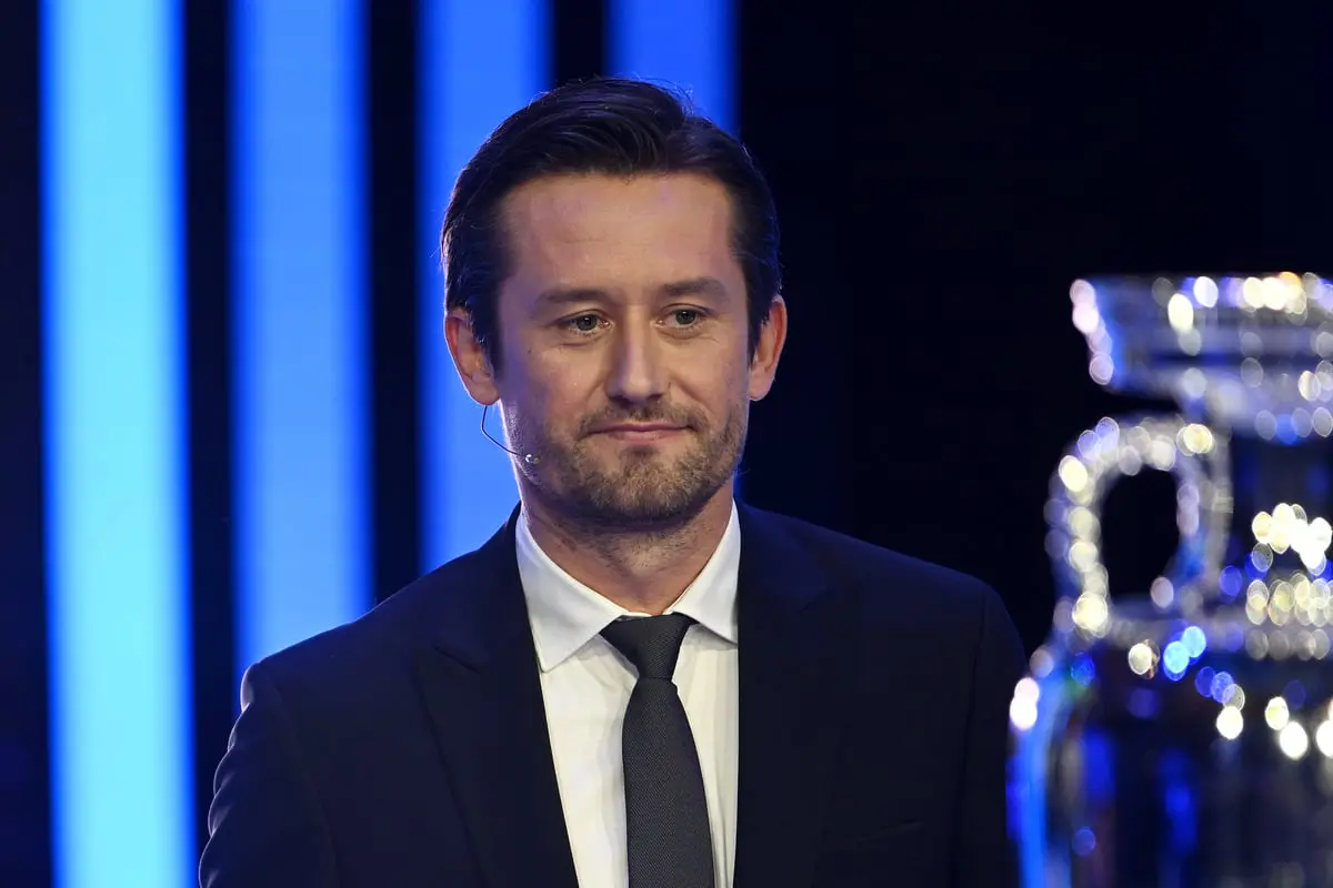 Ex-Arsenal midfielder Rosicky hospitalized