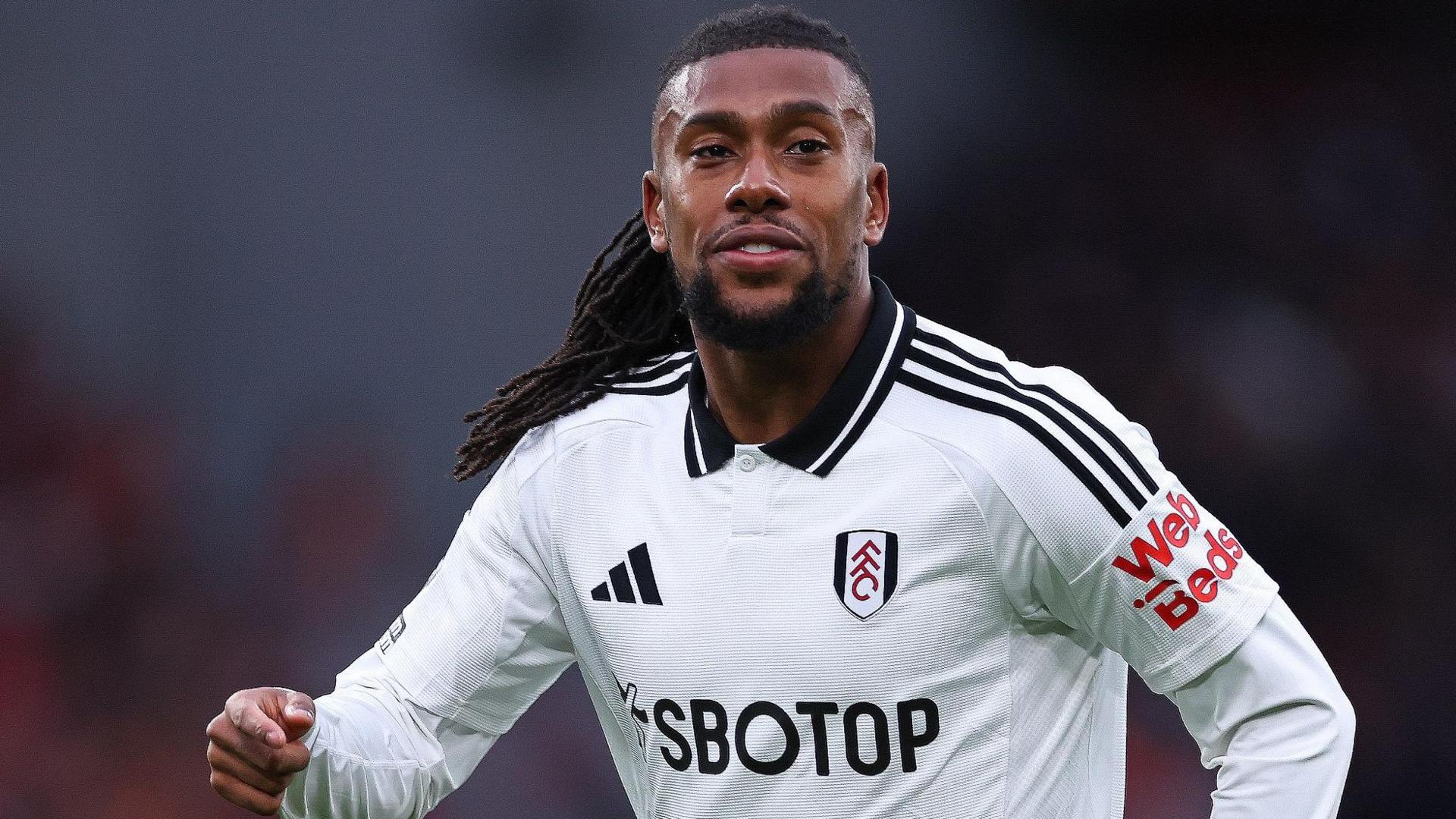 EPL:  Iwobi battles five players for Fulham’s Goal of the Month