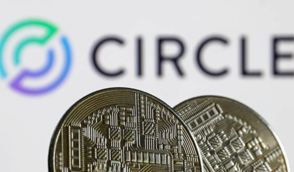 Asset Management Giant Acquires 10% Stake in StableCoin Issuer