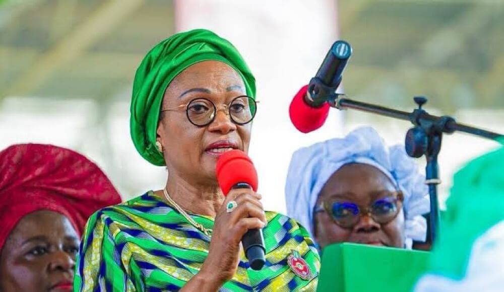 Remi Tinubu Awards N25m To Autistic Teen For Guinness Record