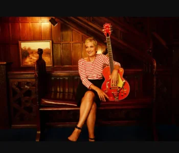 Singer, songwriter Jill Sobule dies in house fire
