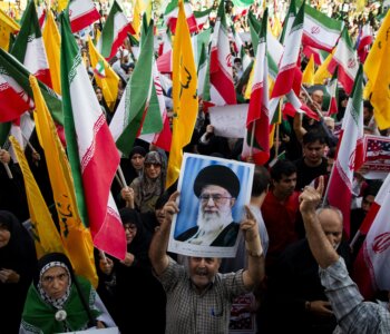 Forget 'total obliteration' — experts say Iran and U.S. need to negotiate