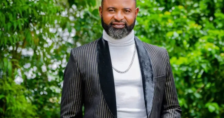 Reactions trail video of actor, Akin Olaiya’s new wife’s facial expression [VIDEO]