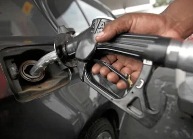 Fuel prices hit ₦1,370 in Abuja