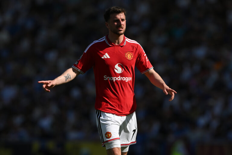 Manchester United midfielder Mount offered Amorim reunion