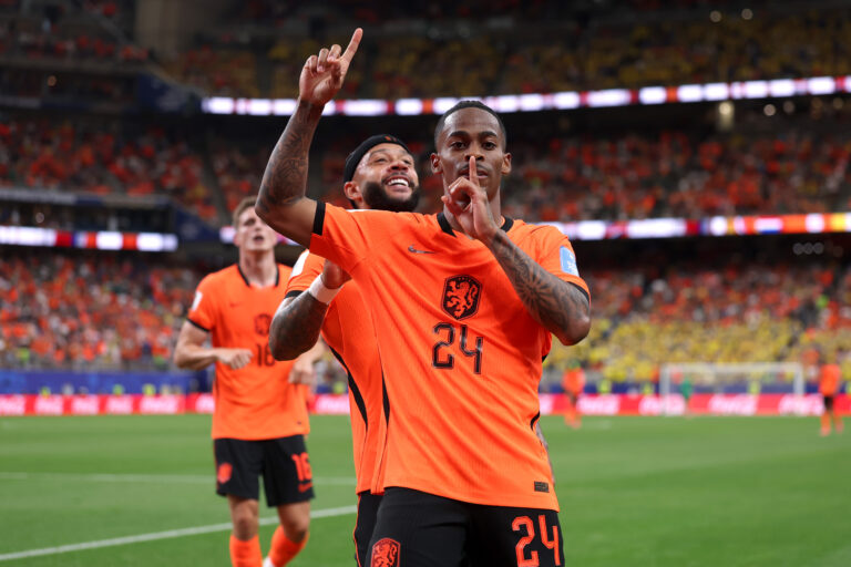 Manchester United shortlist Summerville as left-wing target