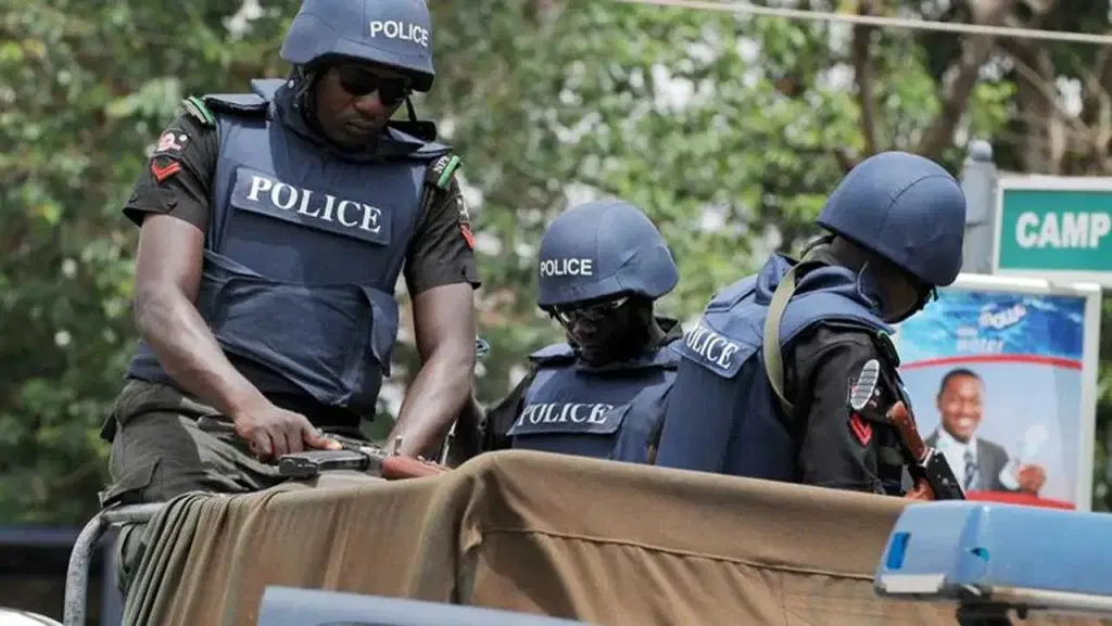 Kidnappers flee as police rescue 75 victims in Birnin Gwari Kidnappers flee as police rescue 75 victims in Birnin Gwari