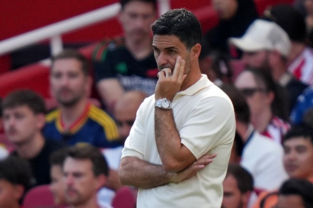 Arsenal offer Chelsea the chance to sign Manchester United transfer target