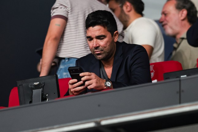 Barcelona chief Deco receiving transfer information on ‘angry’ Chelsea star Barcelona chief Deco receiving transfer information on ‘angry’ Chelsea star