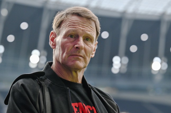 ‘Plays like a child’ – Teddy Sheringham claims Arsenal star ‘doesn’t understand’ his position ‘Plays like a child’ – Teddy Sheringham claims Arsenal star ‘doesn’t understand’ his position
