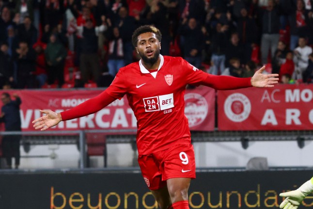 Arsenal and Napoli tracking 21-year-old Serie A goal-scoring sensation Arsenal and Napoli tracking 21-year-old Serie A goal-scoring sensation