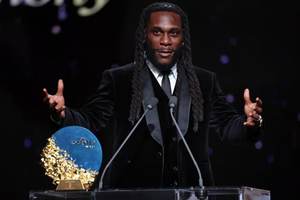 Video: Moment Burna Boy presented Socrates Award to Arsenal’s Saka Video: Moment Burna Boy presented Socrates Award to Arsenal’s Saka
